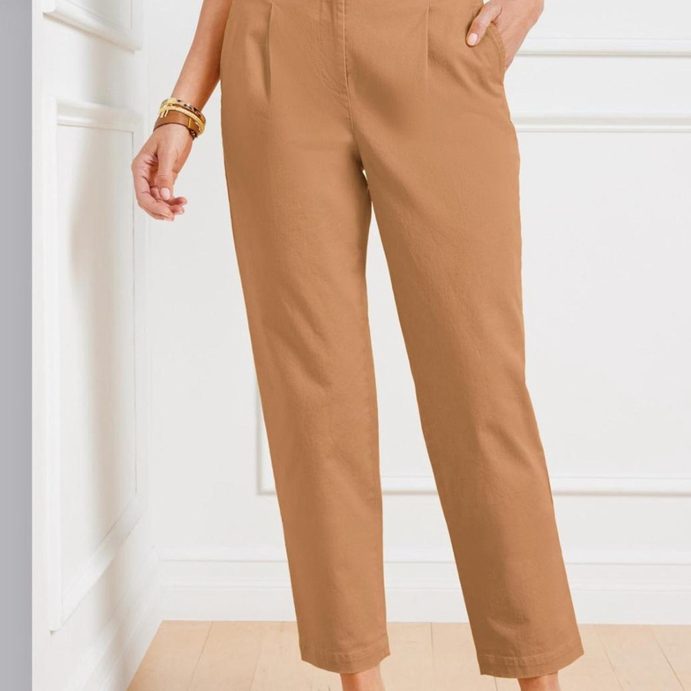 Talbots Modern Twill Pleated Chinos
Size 10
New with tags